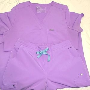 Figs Lilac Dawn Small Petite scrub set